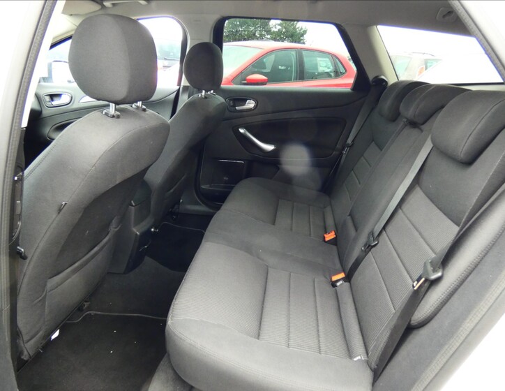 Ford Mondeo 9