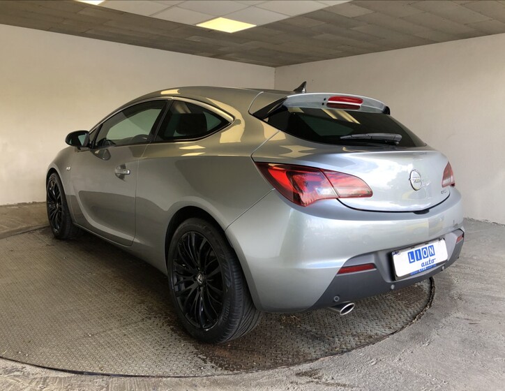 Opel Astra 5
