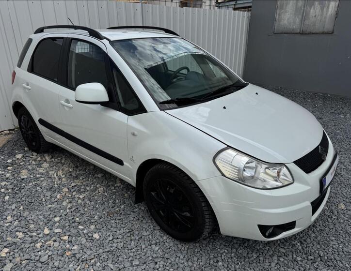 Suzuki SX4 7