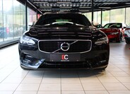 Volvo V90 2
