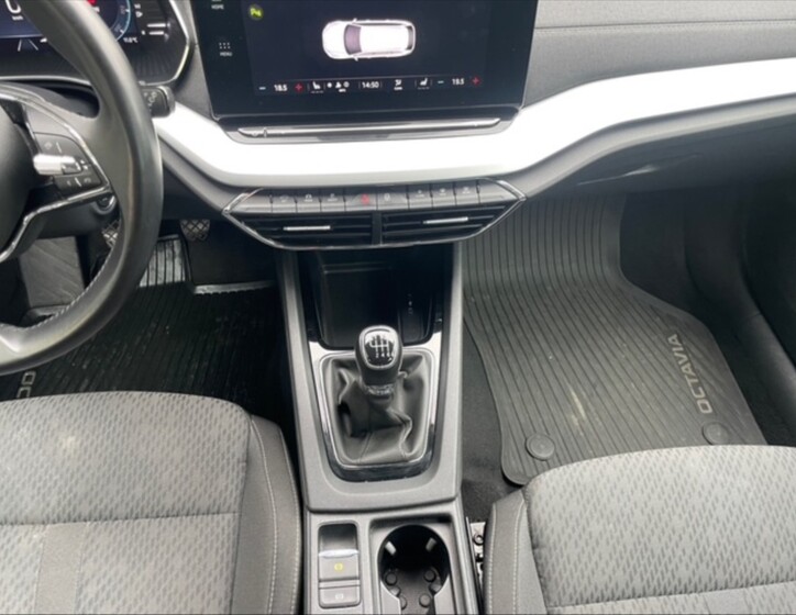 Škoda Octavia 9