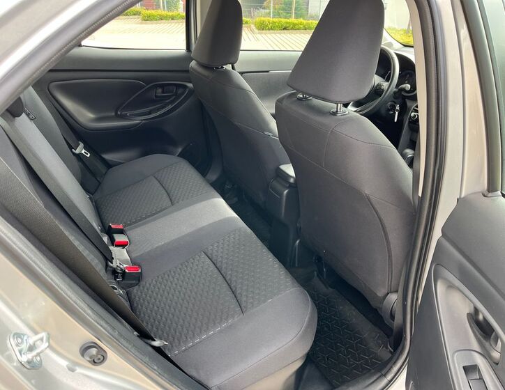 Toyota Yaris Cross 16