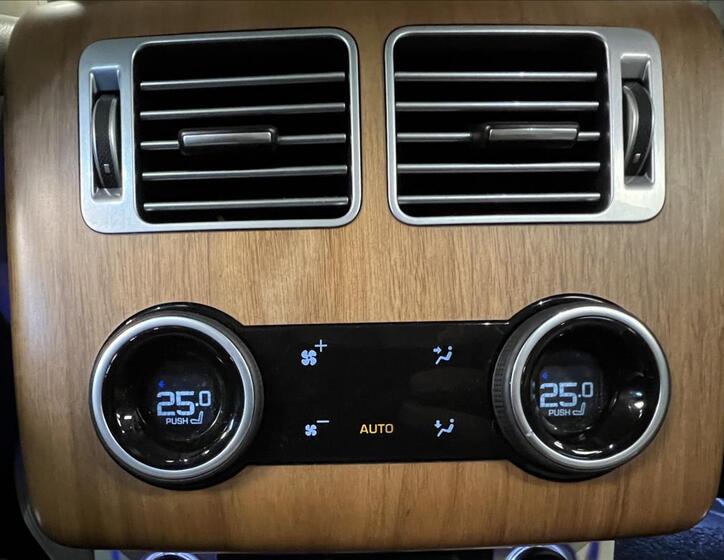 Land Rover Range Rover 23