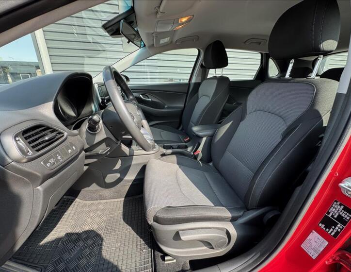 Hyundai i30 11