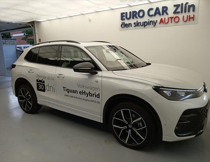 Volkswagen Tiguan 8