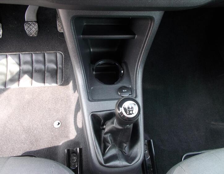 Volkswagen up! 16