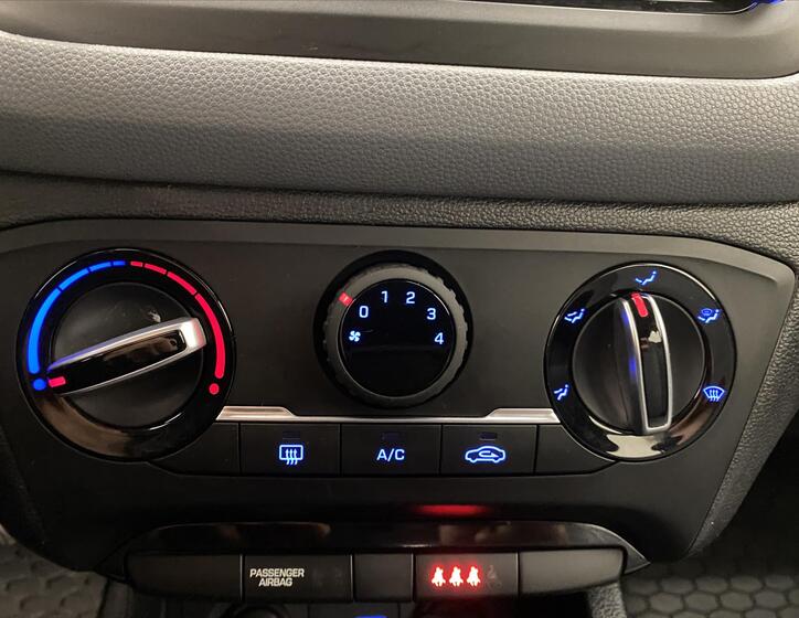 Hyundai i20 15