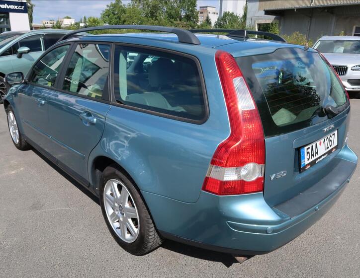Volvo V50 4