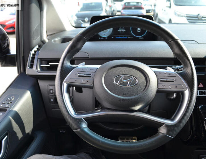 Hyundai Staria 61