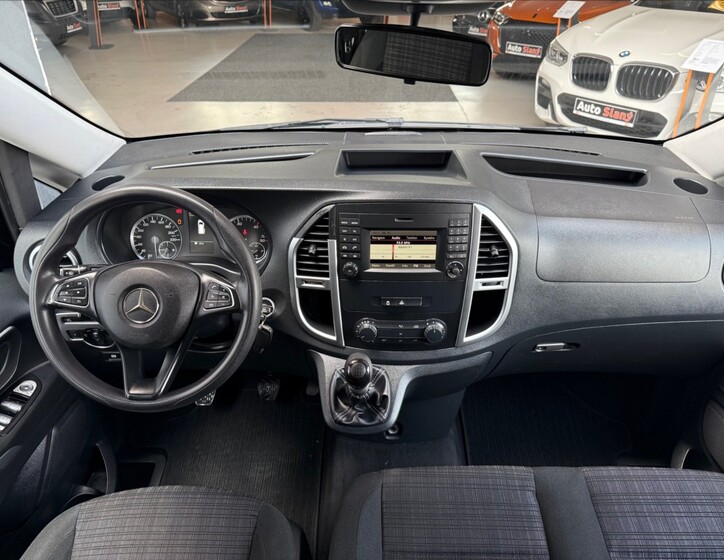 Mercedes-Benz Vito 13