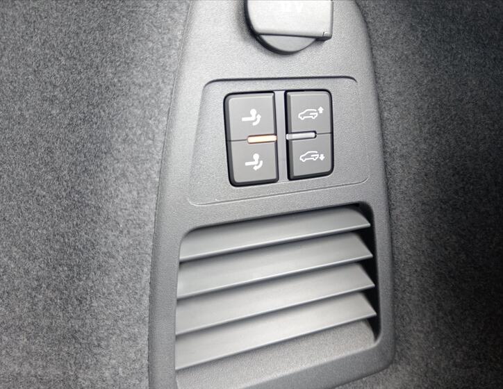 Volkswagen Touareg 33