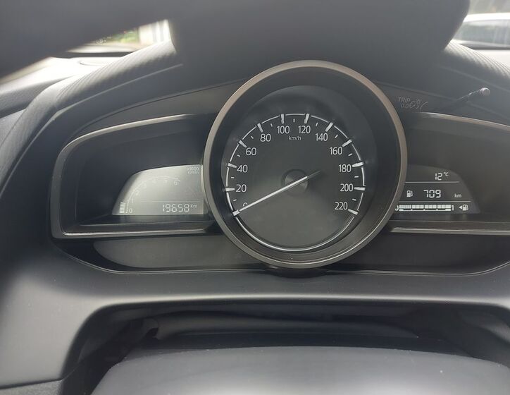 Mazda 2 17
