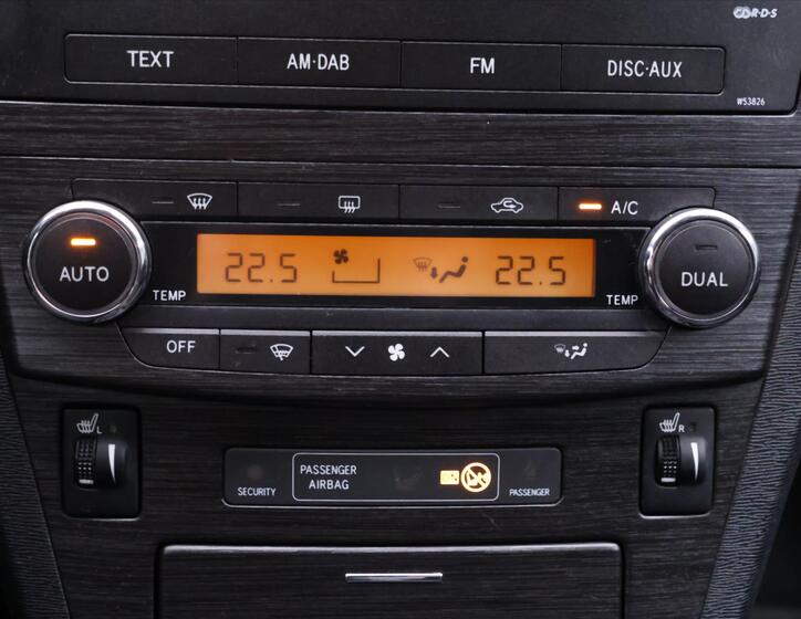 Toyota Avensis 24