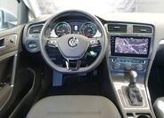 Volkswagen Golf 9