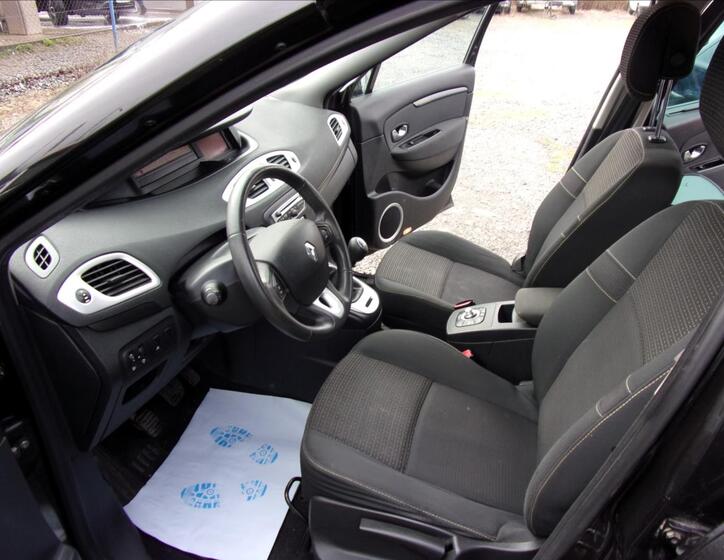 Renault Grand Scénic 8