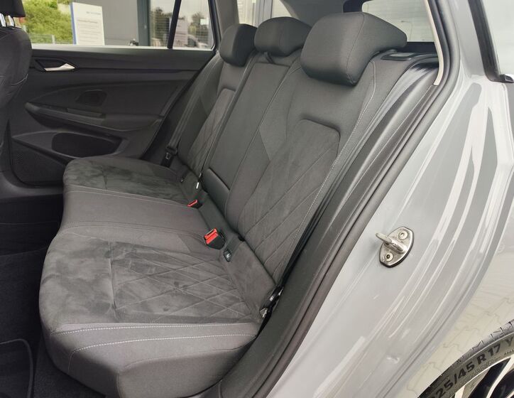 Volkswagen Golf 13