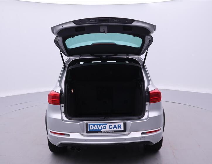 Volkswagen Tiguan 9