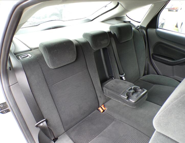 Ford Focus 22