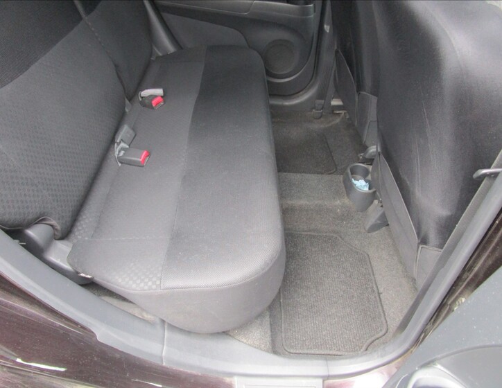 Daihatsu Materia 21