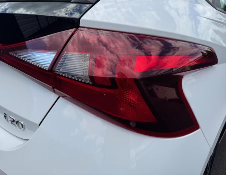 Hyundai i20 24