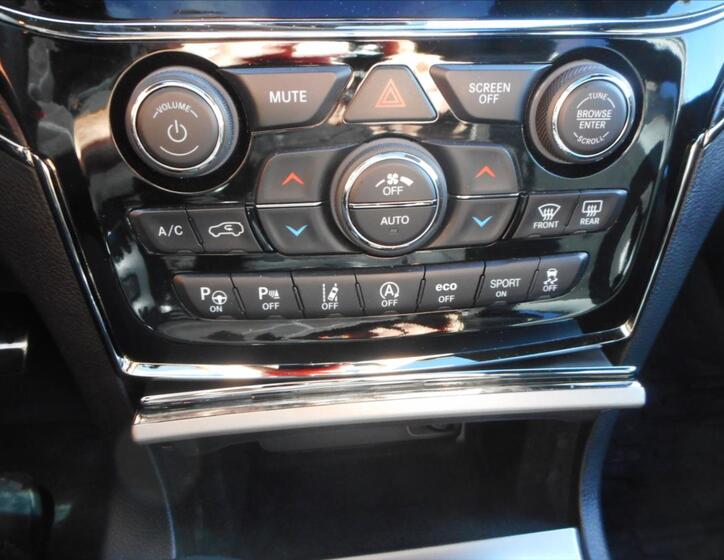 Jeep Grand Cherokee 16