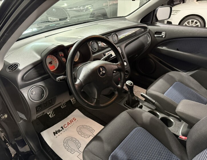 Mitsubishi Outlander 7
