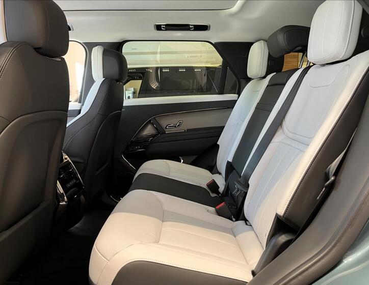 Land Rover Range Rover Sport 31