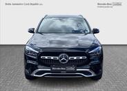 Mercedes-Benz GLA 8
