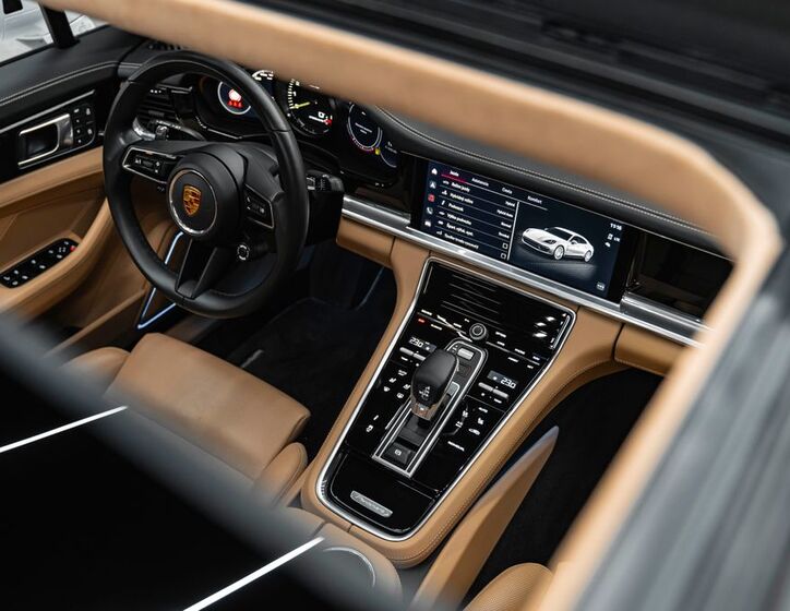 Porsche Panamera 32