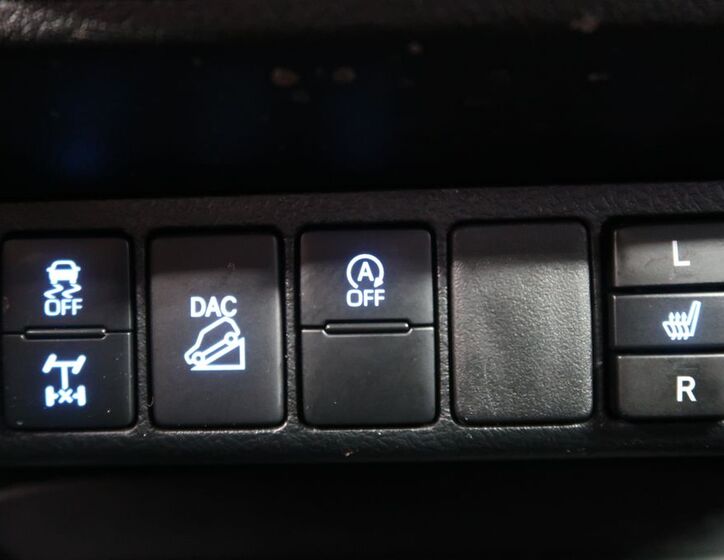 Toyota Hilux 32