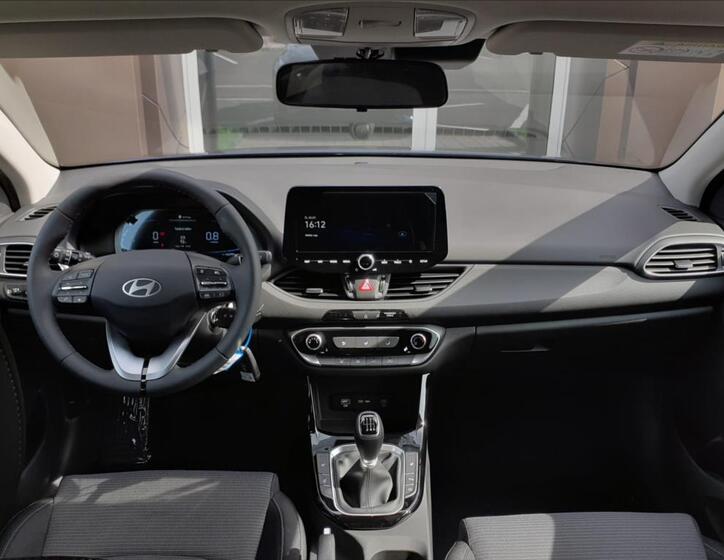 Hyundai i30 4