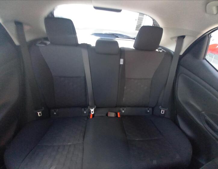 Toyota Yaris 10