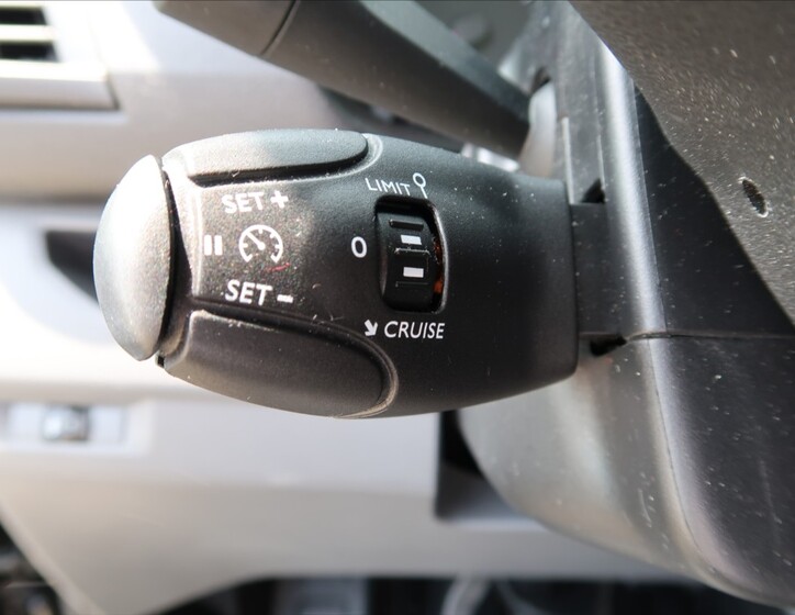 Peugeot Expert 13