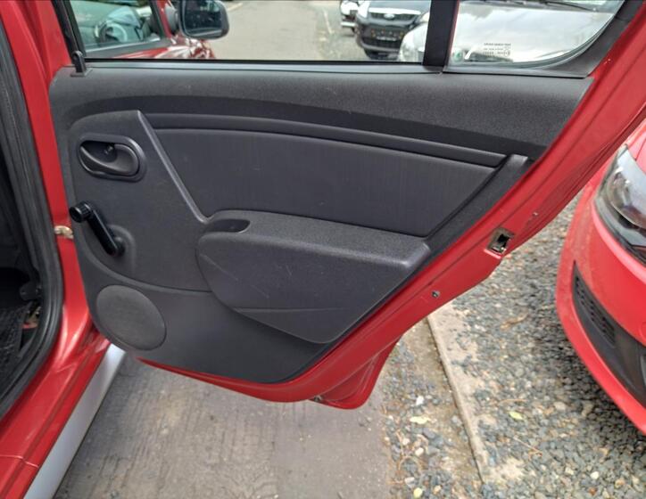 Dacia Sandero 18