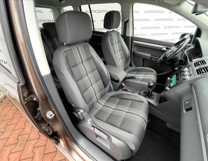 Volkswagen Touran 19