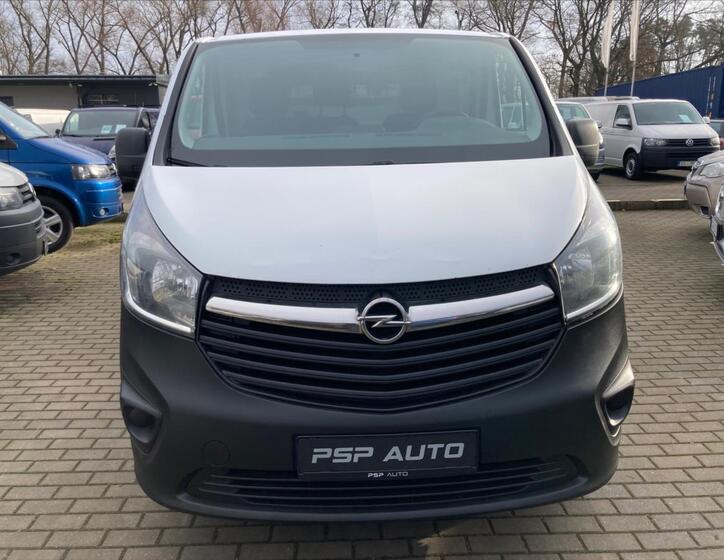 Opel Vivaro 8
