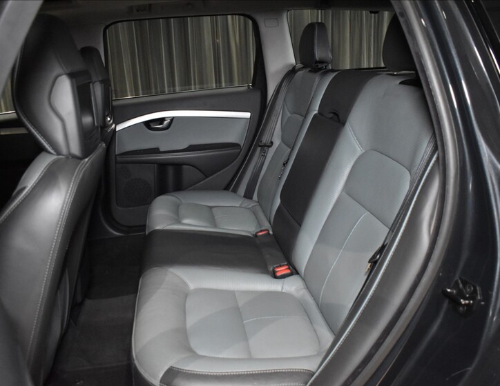 Volvo V70 9