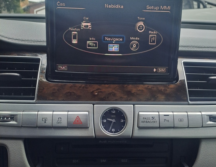 Audi A8 8