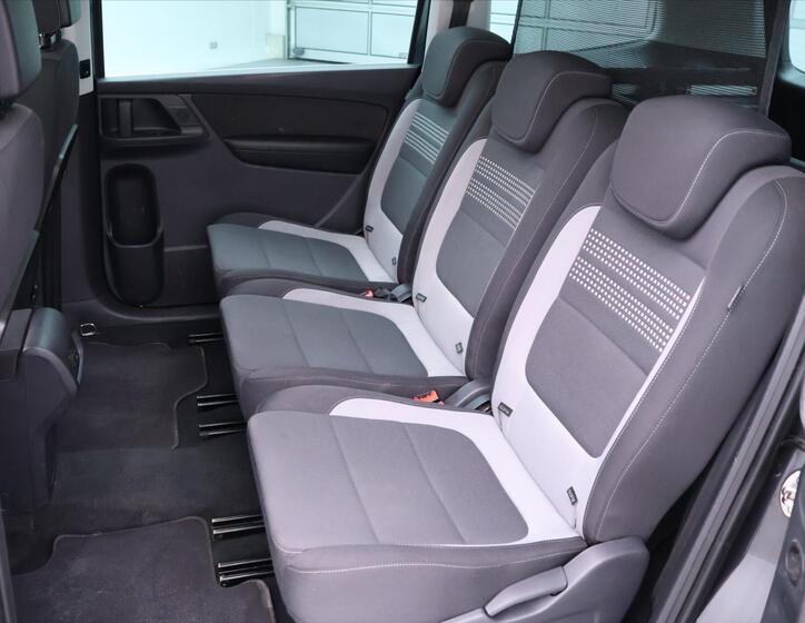 Volkswagen Sharan 16