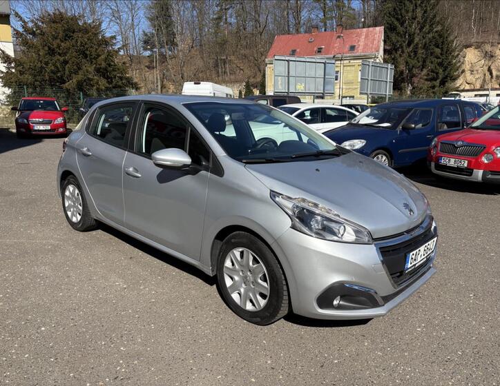 Peugeot 208 8