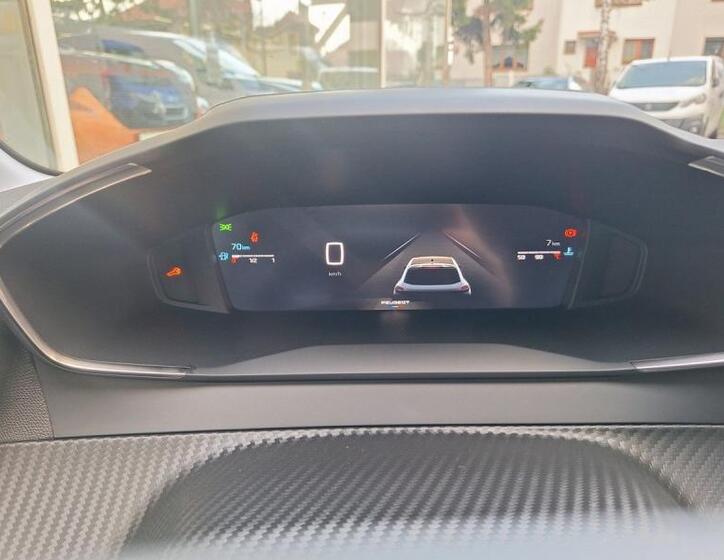Peugeot 208 12