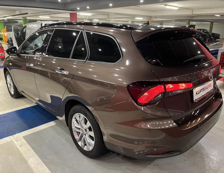 Fiat Tipo 8