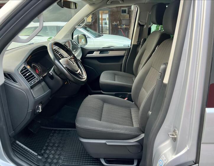 Volkswagen Multivan 10