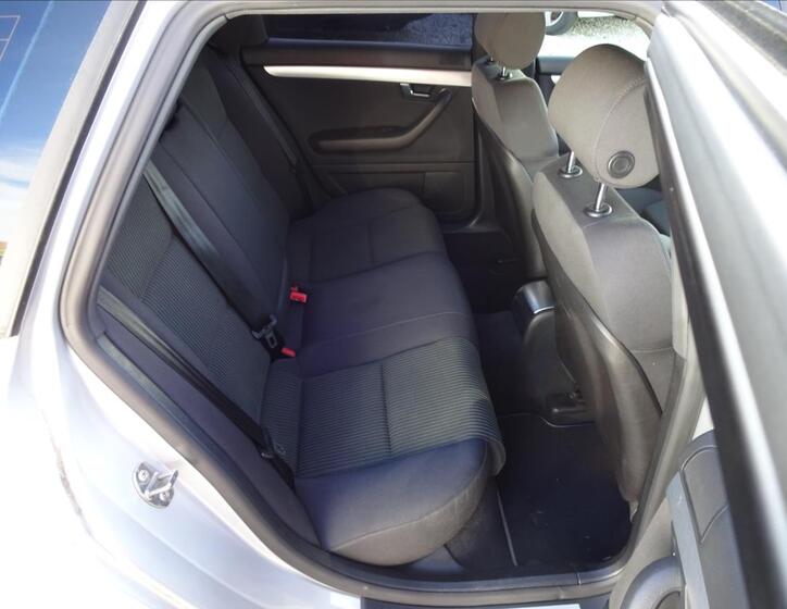 Audi A4 29