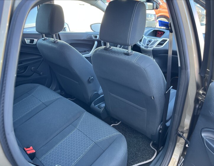Ford Fiesta 23