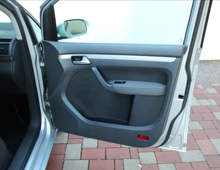 Volkswagen Touran 18