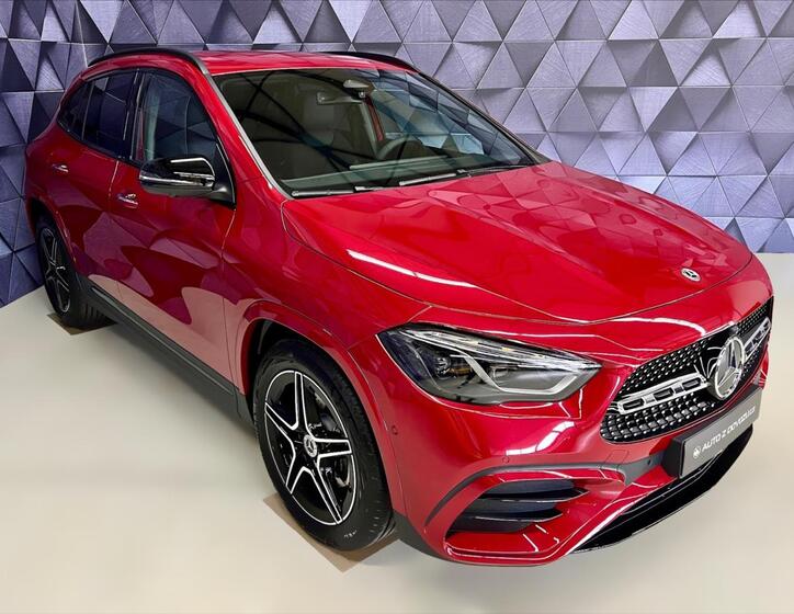 Mercedes-Benz GLA 3