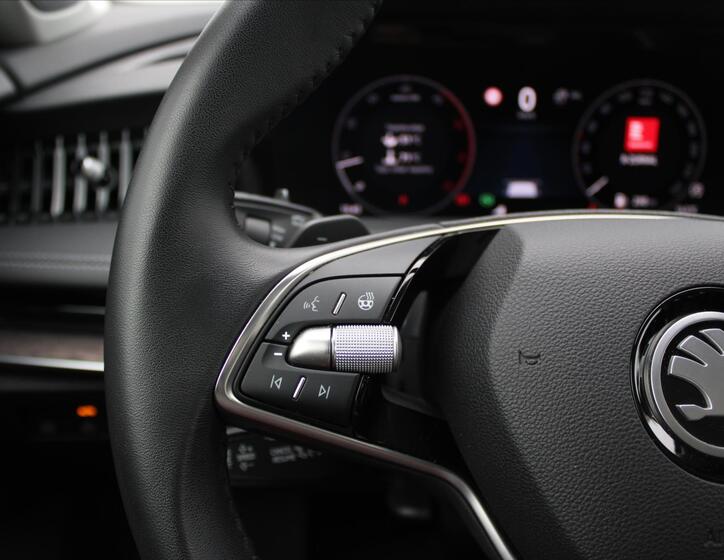 Škoda Superb 18