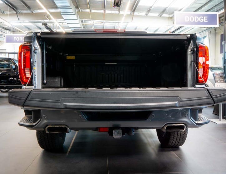 GMC Sierra 6