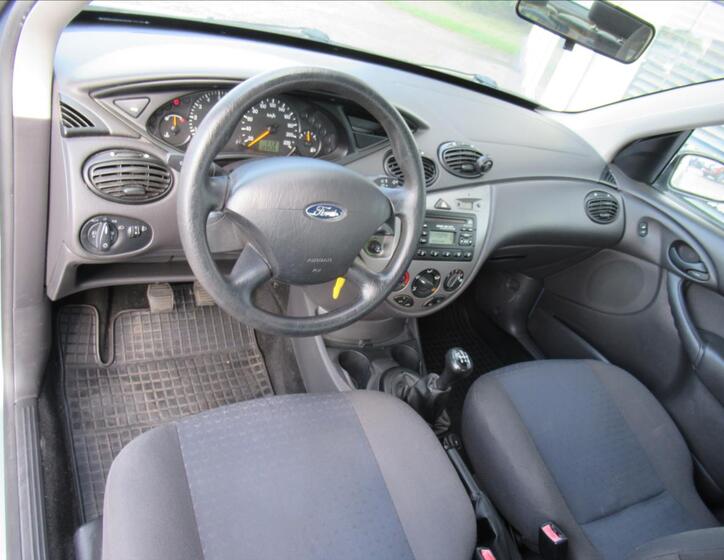 Ford Focus 11